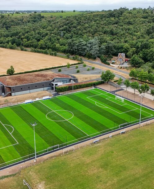 Terrains de football - gazon synthétique - BELLEVIGNE EN LAYON