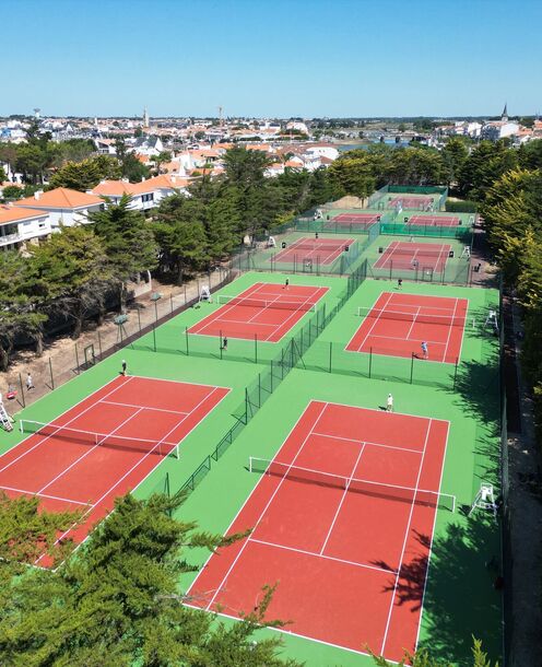Terrain de tennis - résine acrylique ST GILLES CROIX DE VIE tennis 2025