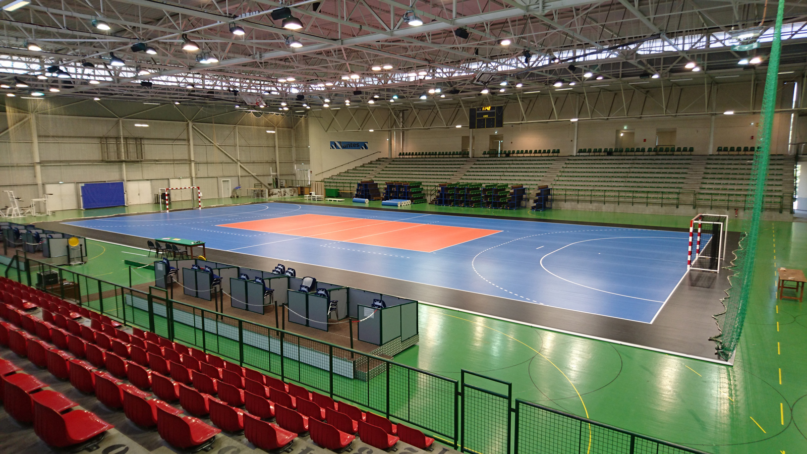 Sol PVC pour salle omnisports - Sportings sols - Nantes mangin